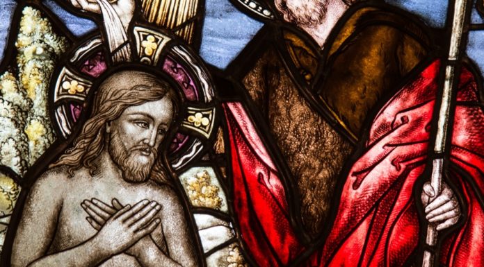 pictures of jesus - church stainglass windows